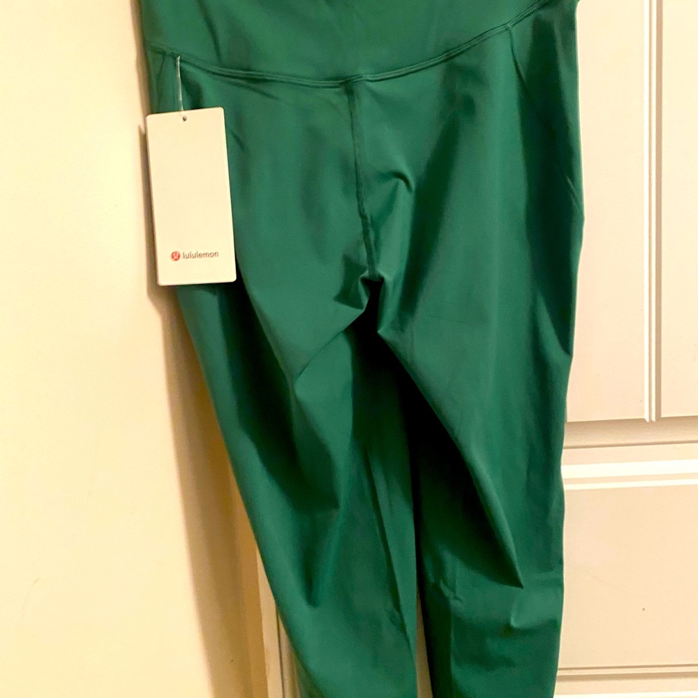 Lululemon leggings 8